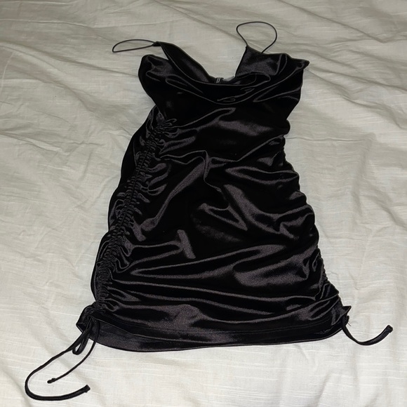 H&M dress - Picture 1 of 2